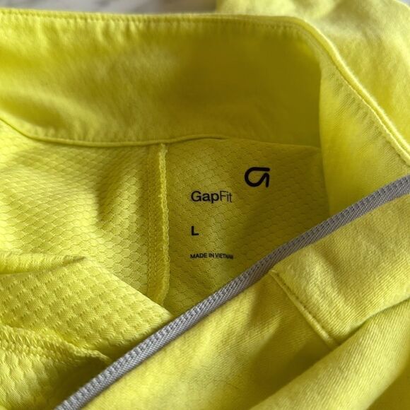 GapFit Mockneck Half-Zip Train Sweatshirt. Yellow Limon. Large. - Picture 10 of 10